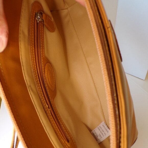 Tod's Leather Shoulder Handbag Purse Camel Color - Picture 13 of 15